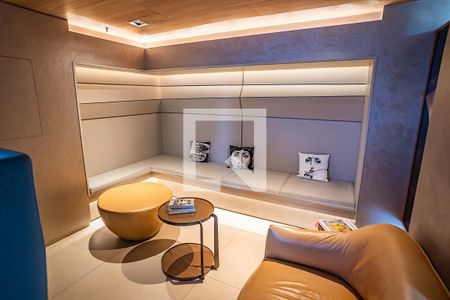 Apartamento à venda com 154m², 3 quartos e 1 vaga Apartamento à venda com 154m², 3 quartos e 1 vagaÁrea comum