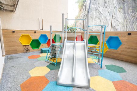 Apartamento à venda com 154m², 3 quartos e 1 vaga Apartamento à venda com 154m², 3 quartos e 1 vagaÁrea comum