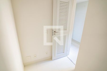 Apartamento à venda com 149m², 3 quartos e 1 vaga Apartamento à venda com 149m², 3 quartos e 1 vagaÁrea de Serviço