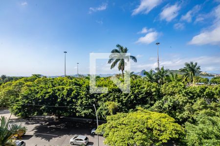 Apartamento à venda com 149m², 3 quartos e 1 vaga Apartamento à venda com 149m², 3 quartos e 1 vagaSacada