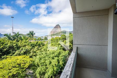 Apartamento à venda com 149m², 3 quartos e 1 vaga Apartamento à venda com 149m², 3 quartos e 1 vagaSacada