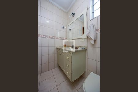 Casa à venda com 250m², 3 quartos e 1 vaga Casa à venda com 250m², 3 quartos e 1 vagaSuíte - Banheiro