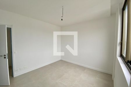 Apartamento à venda com 181m², 3 quartos e 1 vagaSuite 2