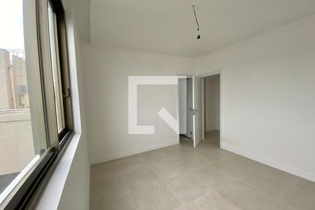 Apartamento à venda com 181m², 3 quartos e 1 vagaSuite 2