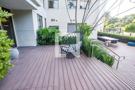 Apartamento à venda com 146m², 3 quartos e 1 vaga Apartamento à venda com 146m², 3 quartos e 1 vagaTerraço