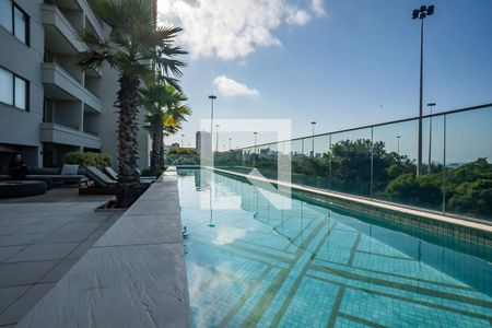 Apartamento à venda com 146m², 3 quartos e 1 vaga Apartamento à venda com 146m², 3 quartos e 1 vagaÁrea comum - Piscina