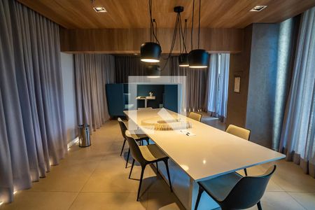 Apartamento à venda com 146m², 3 quartos e 1 vaga Apartamento à venda com 146m², 3 quartos e 1 vagaCoworking