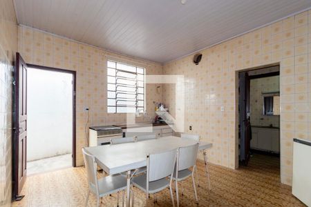 Casa à venda com 125m², 2 quartos e 2 vagas Casa à venda com 125m², 2 quartos e 2 vagasCozinha