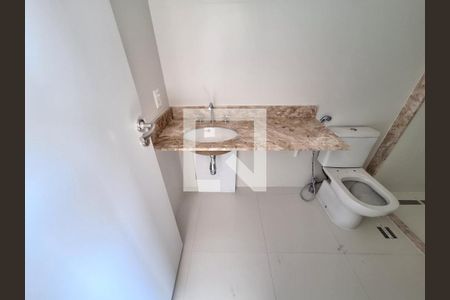Apartamento à venda com 181m², 4 quartos e 1 vaga Apartamento à venda com 181m², 4 quartos e 1 vagaBanheiro da suíte 2