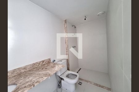 Apartamento à venda com 181m², 4 quartos e 1 vaga Apartamento à venda com 181m², 4 quartos e 1 vagaBanheiro da suíte 2