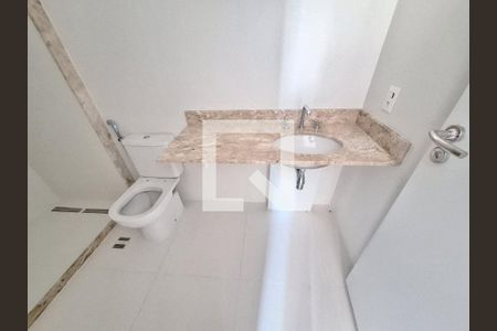 Apartamento à venda com 181m², 4 quartos e 1 vaga Apartamento à venda com 181m², 4 quartos e 1 vagaBanheiro da suíte 1