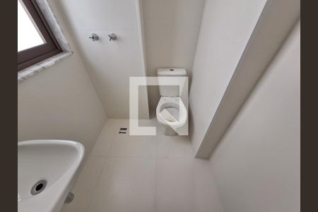 Apartamento à venda com 181m², 4 quartos e 1 vaga Apartamento à venda com 181m², 4 quartos e 1 vagaBanheiro de serviço