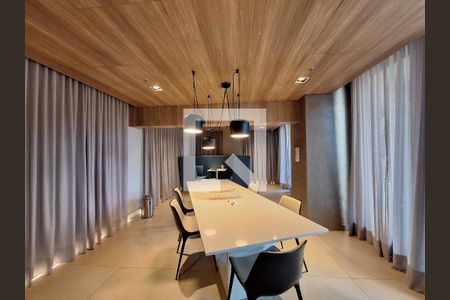 Apartamento à venda com 181m², 4 quartos e 1 vaga Apartamento à venda com 181m², 4 quartos e 1 vagaÁrea comum