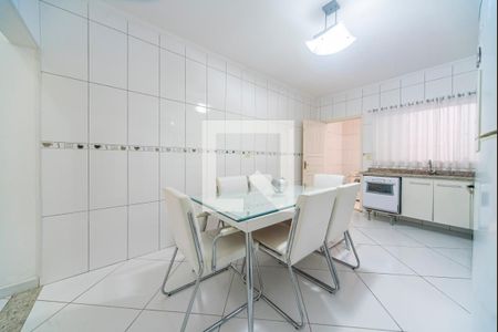 Casa à venda com 107m², 3 quartos e 2 vagas Casa à venda com 107m², 3 quartos e 2 vagasCozinha