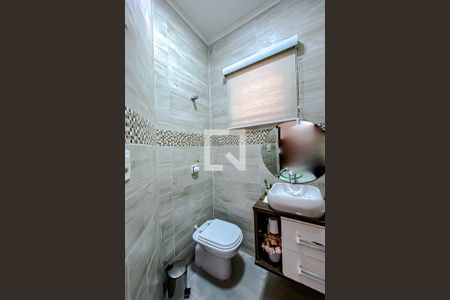 Casa à venda com 237m², 3 quartos e 4 vagasLavabo