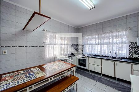 Casa à venda com 237m², 3 quartos e 4 vagasCozinha