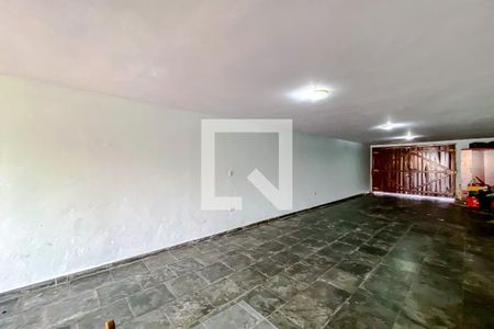 Casa à venda com 237m², 3 quartos e 4 vagasGaragem