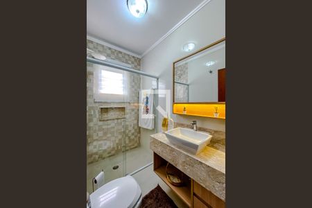 Casa à venda com 237m², 3 quartos e 4 vagasBanheiro