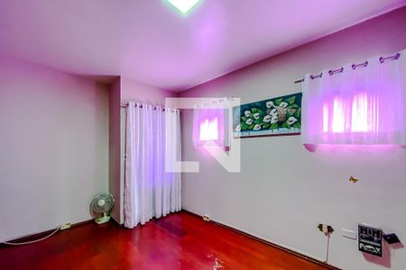 Casa à venda com 237m², 3 quartos e 4 vagasQuarto 2 - Suíte