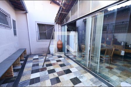 Casa à venda com 286m², 5 quartos e 2 vagasÁrea serviço