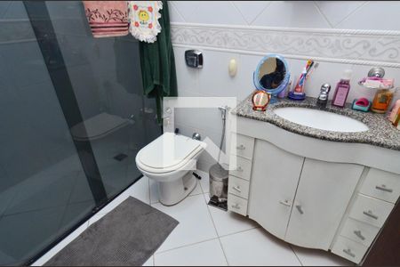 Casa à venda com 286m², 5 quartos e 2 vagasBanheiro social