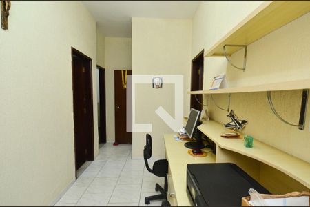 Casa à venda com 286m², 5 quartos e 2 vagasEscritorio