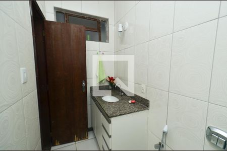 Casa à venda com 286m², 5 quartos e 2 vagasBanheiro suite