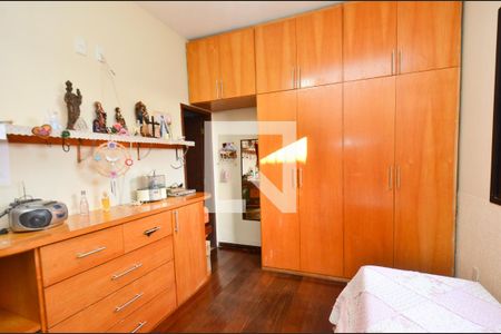 Casa à venda com 286m², 5 quartos e 2 vagasQuarto 4