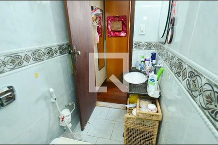 Casa à venda com 286m², 5 quartos e 2 vagasBanheiro social