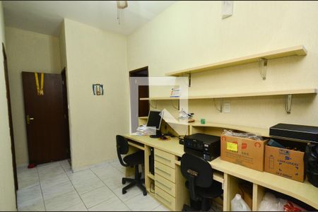 Casa à venda com 286m², 5 quartos e 2 vagasEscritorio