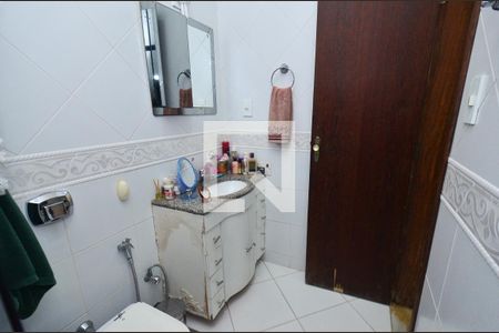 Casa à venda com 286m², 5 quartos e 2 vagasBanheiro social