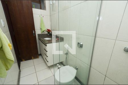 Casa à venda com 286m², 5 quartos e 2 vagasBanheiro suite