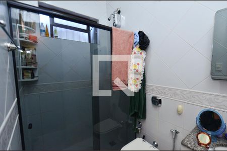 Casa à venda com 286m², 5 quartos e 2 vagasBanheiro social