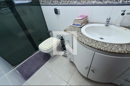 Casa à venda com 286m², 5 quartos e 2 vagasBanheiro suite