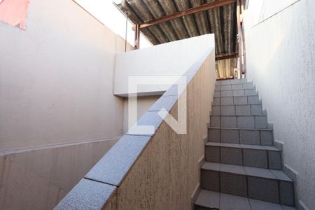 Casa à venda com 100m², 3 quartos e 1 vagaEscadaria