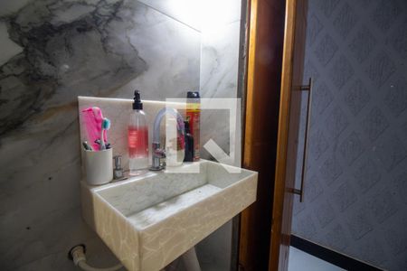 Casa à venda com 108m², 3 quartos e 2 vagasLavabo