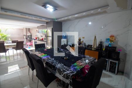 Casa à venda com 108m², 3 quartos e 2 vagasCopa