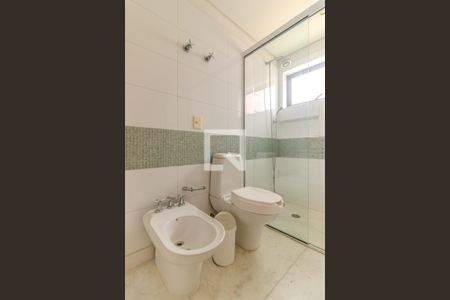 Apartamento à venda com 300m², 3 quartos e 4 vagasBanheiro da Suíte 1