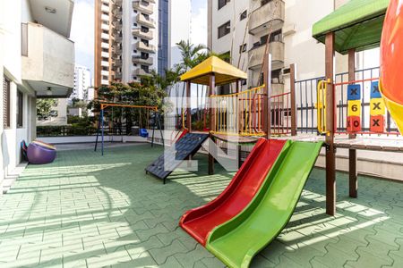 Apartamento à venda com 300m², 3 quartos e 4 vagasPlayground