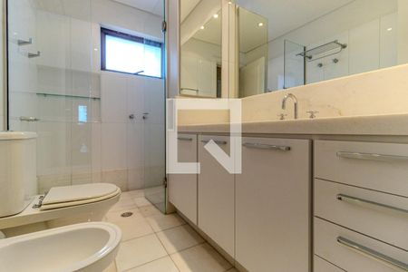 Apartamento à venda com 300m², 3 quartos e 4 vagasBanheiro Social