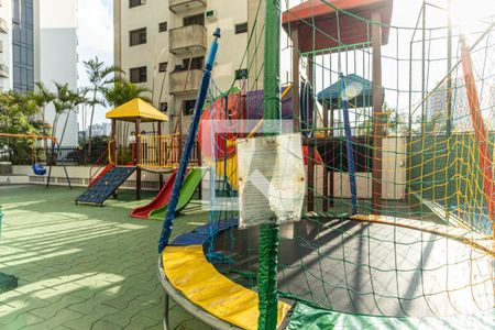 Apartamento à venda com 300m², 3 quartos e 4 vagasPlayground