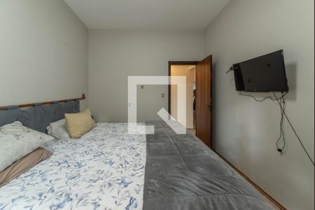 Casa à venda com 300m², 4 quartos e 5 vagas Casa à venda com 300m², 4 quartos e 5 vagasQuarto 2