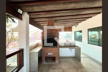 Casa à venda com 270m², 2 quartos e 2 vagas Casa à venda com 270m², 2 quartos e 2 vagasChurrasqueira