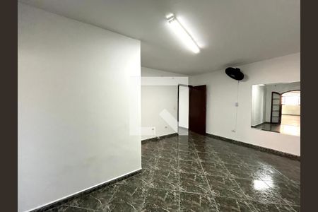 Casa à venda com 270m², 2 quartos e 2 vagas Casa à venda com 270m², 2 quartos e 2 vagasSuite 1