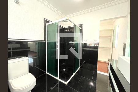 Casa à venda com 270m², 2 quartos e 2 vagas Casa à venda com 270m², 2 quartos e 2 vagasBanheiro da Suíte 2