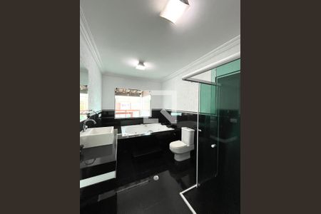 Casa à venda com 270m², 2 quartos e 2 vagas Casa à venda com 270m², 2 quartos e 2 vagasBanheiro da Suíte 2