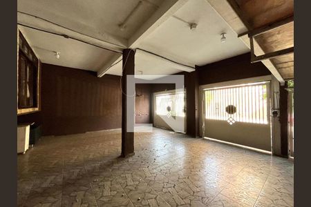 Casa à venda com 270m², 2 quartos e 2 vagas Casa à venda com 270m², 2 quartos e 2 vagasGaragem