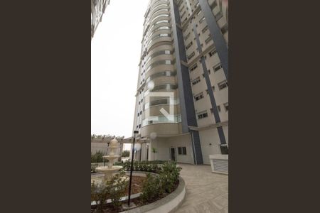 Apartamento à venda com 120m², 2 quartos e 3 vagas Apartamento à venda com 120m², 2 quartos e 3 vagasFachada do bloco