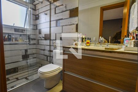 Apartamento à venda com 120m², 2 quartos e 3 vagasBanheiro da Suíte 2