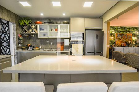 Apartamento à venda com 120m², 2 quartos e 3 vagasCozinha